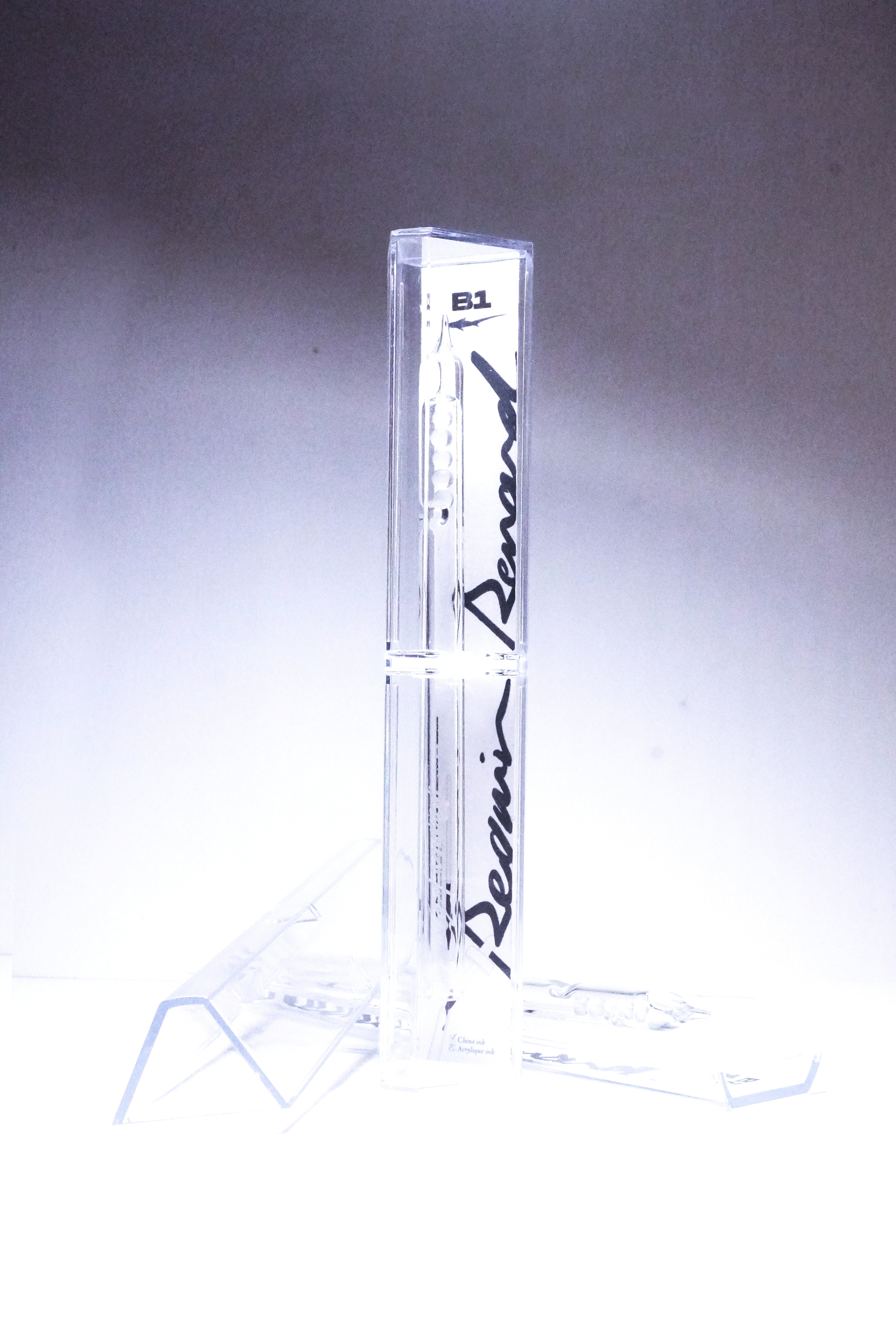 B1/ Plume en verre avec réservoir